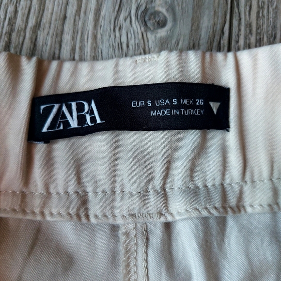 Zara - silk flowy shorts - Picture 2 of 5